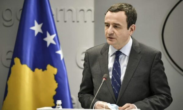Kurti harron çfarë u kishte bërë tjerëve: Në Kosovë s’ka pasur kryeministër më të ofenduar se unë