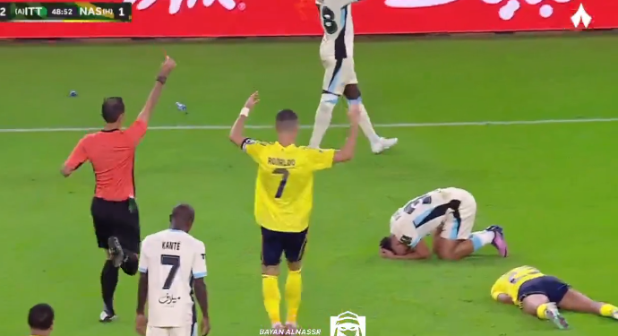 Horror ndërhyrje, futbollisti i Al Ittihad e la pa ndjenja në fushë bashkëlojtarin e Ronaldos