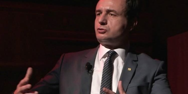 “Dëshirë për pushtet”, Albin Kurti i dikurshëm kritikonte vendimet për paga në kohë zgjedhjesh