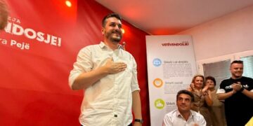 Taulant Kelmendi i VV-së e fton AAK-në e PDK-në për tu bërë bashkë kundër Gazit në Pejë