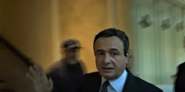 “Më duhet të shkoj shpejt…”/ Kurti sërish hesht para pyetjeve të gazetarëve, rreth formimit të qeverisë