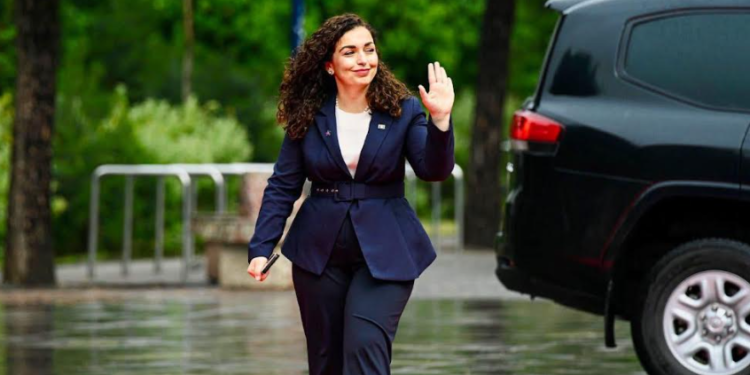 Presidentja udhëton drejt Gjermanisë, mban sot një fjalim në Universitetin e Berlinit