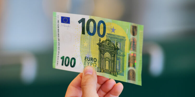 Rexhaj: Ndarja e 100 eurove për studentë, metodë e diktatorëve