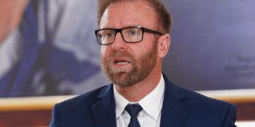 Kandidatja e AAK lidhi koalicion me VV’në në Fushë Kosovë, Abazi: U tregua pragmatike, s’jemi zbutur