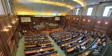 Bllokada në Kuvend godet 17 institucione të pavarura