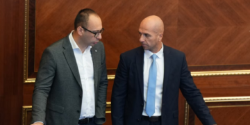 Basha i kërkon ta propozojnë Rashiqin, Simiq: Po silleni si po doni, ne s’e shkelim Kushtetutën, nënkryetari i takon Srpska’s