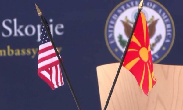 Në SHBA pa vizë, veç me pasaportë – rezultatet e Dialogut Strategjik mes Shkupit dhe Uashingtonit, që Kosovës iu pezullua