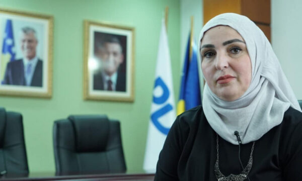 Ish-deputetja e PDK-së: VV po përpiqet ta fshehë qeverisjen korruptive dhe rënien e kredibilitetit të saj politik përmes Listës Serbe