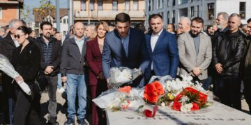 “Amaneti i tyre jeton”, Krasniqi bën homazhe në 36-vjetorin e rënies së dëshmorëve Afrim Zhitia dhe Fahri Fazliu