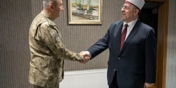 Komandanti i KFOR-it takon myftiun Tërnava: Shkëmbim pikëpamjesh mbi çështjet sociale dhe fetare