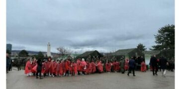 “A po fitojmë pa balotazh”, Kurtin e tallin pak fëmijët e mbledhur në kazermë