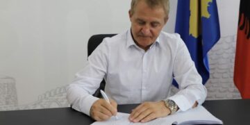 Edhe Vushtrria pa para për t’i paguar faturat e energjisë, Idrizi thërret seancë të jashtëzakonshme të Kuvendit Komunal