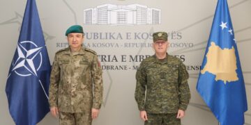 Jashari pret në takim Komandantin e KFOR-it, flasin për trajnimet, stërvitjet, sfidat dhe operacionet e FSK-së