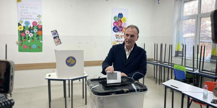 Limaj: Sot zgjidhet rruga e drejtë për kryeqytetin në katër vitet e ardhshme