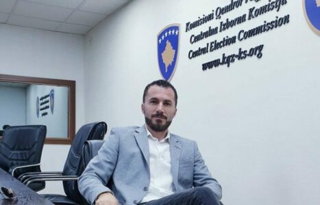 Anëtari i KQZ-së: Prokuroria të hetojë zyrtarët e këshillave që po e pengojnë votimin e qytetarëve që kanë nevojë për asistencë