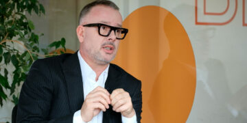 Kajtazi: Aktakuza e Rozeta Hajdarit konfirmon se Albin Kurti është i korruptuar