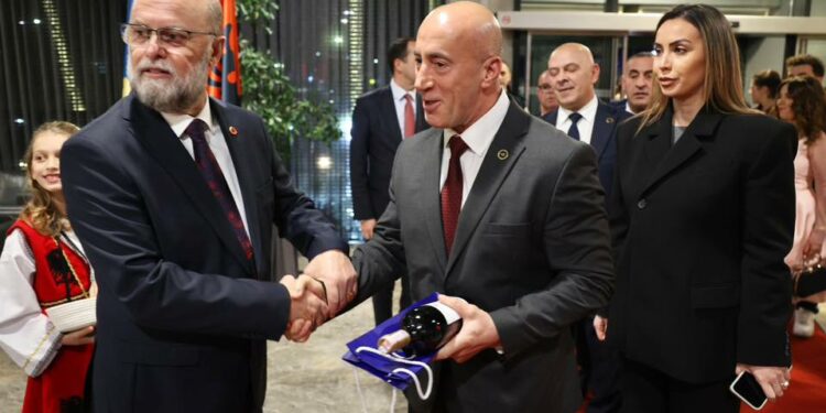 Ceremonia e përvjetorit të Pavarësisë së Shqipërisë, Haradinaj: Ishim e do të jemi bashkë gjithnjë