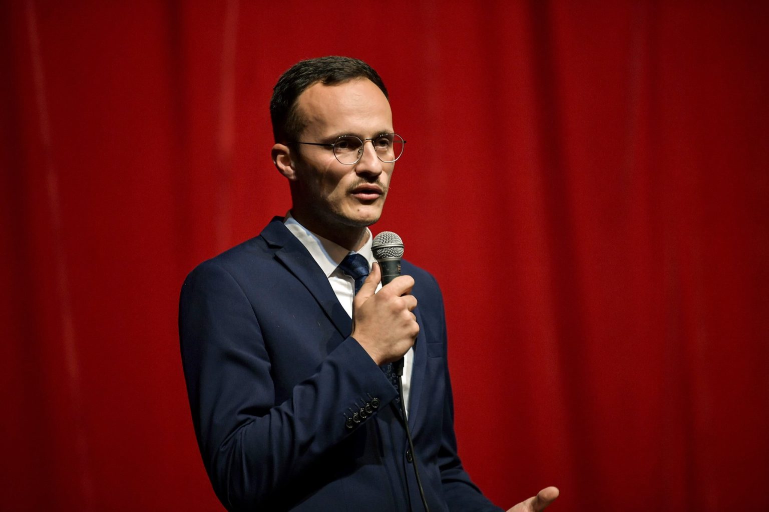 Alban Hyseni sqaron çështjen e buxhetit: Edhe Gjilani njësoj si kryeqyteti, po përballet me këtë problem, por mënyra jonë e menaxhimit ka qenë krejt tjetër