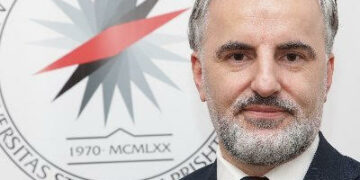 Dy këshilltarë të rektorit të UP-së paguhen jashtëligjshëm