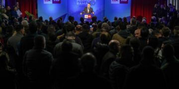 Abdixhiku i reagon Kurtit nga Bregu i Diellit: Prishtina po flet e para kundër manovrave dhe popullizmit