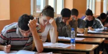 Raporti i Progresit: 15-vjeçarët kosovarë, 4.5 vjet prapa atyre evropianë në mësimnxënie