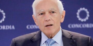 Miratohet kërkesa, Wesley Clark i jepet një ditë shtesë nga Specialja për dëshminë