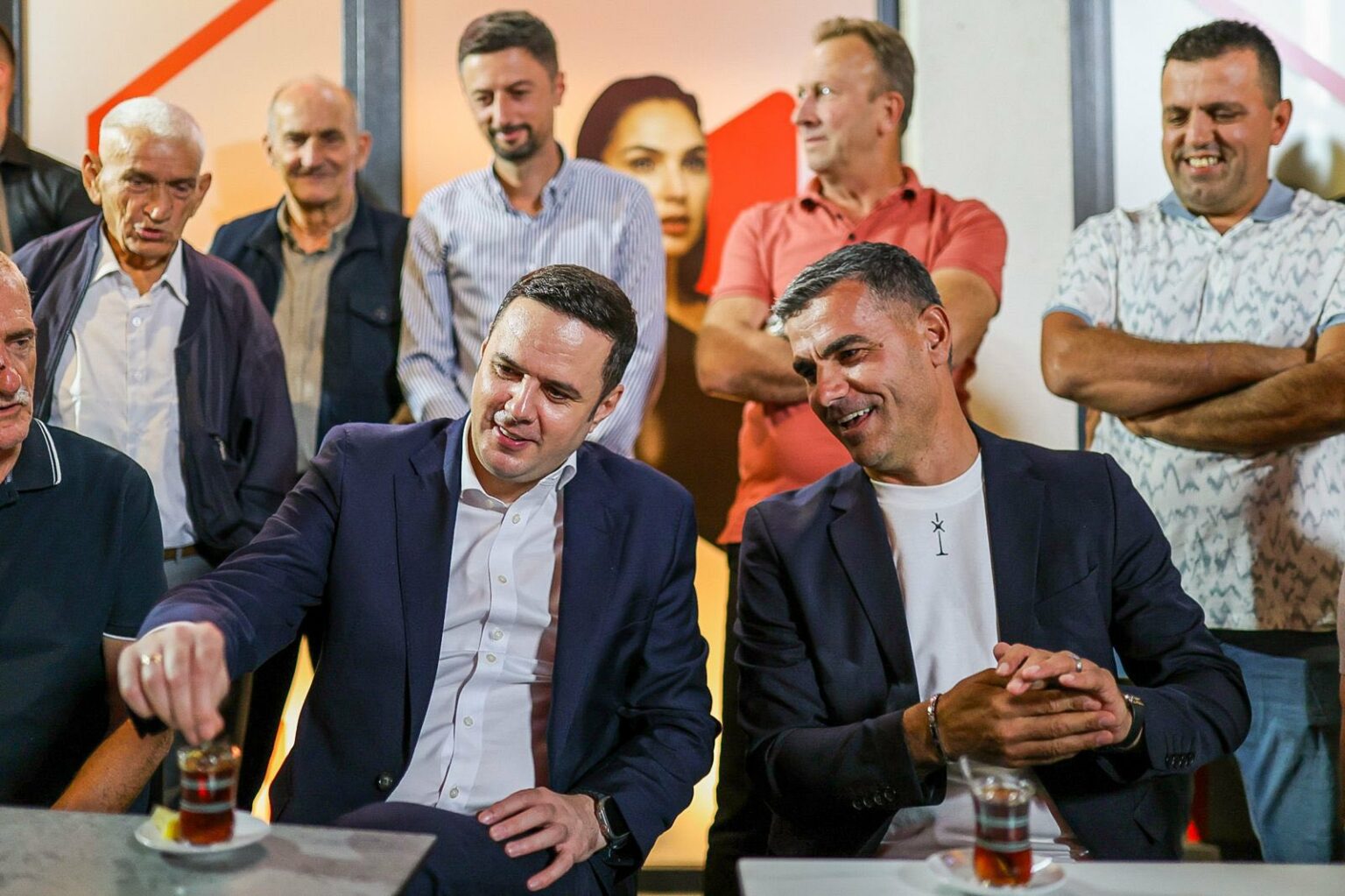 Abdixhiku ‘godet’ Tahirin: S’ka me qëndru me një këmbë në LDK, e qafën në një parti tjetër