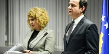 Aktakuza ndaj ministres Hajdari, “opozita” e implikon edhe Albin Kurtin: Asgjë nuk është bërë pa miratimin e tij