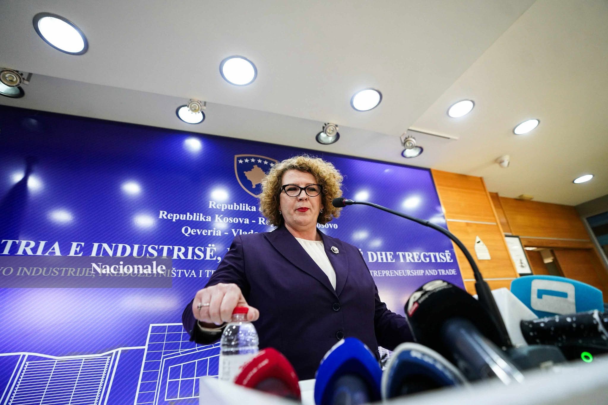 Hajdari implikon AKI-në në rastin e rezervave shtetërore: Sipas udhëzimeve të tyre, hapëm grup në WhatsApp