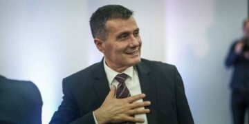 Numërohen votat e diasporës, Ruzhdi Shehu mposht Agron Kuçin në Junik