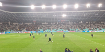 Lojtarët dalin në fushë për përgatitjet e fundit, gjithçka gati për përballjen Slloveni – Kosovë