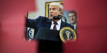 SHBA–Zvicër arrijnë pakt tregtar, Trump ul tarifat në 15% pas negociatave intensive – Firmat zvicerane do të investojnë 200 miliardë dollarë në SHBA