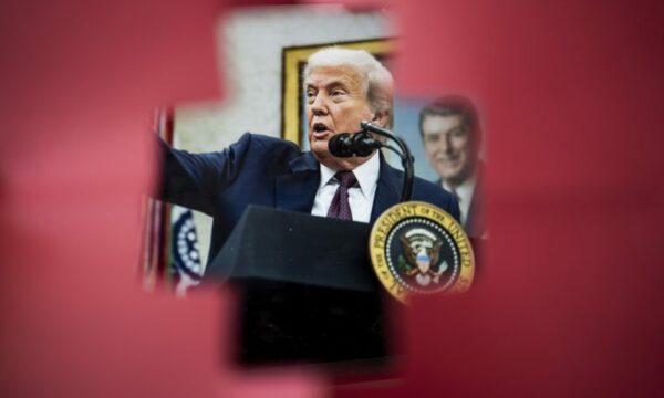 SHBA–Zvicër arrijnë pakt tregtar, Trump ul tarifat në 15% pas negociatave intensive – Firmat zvicerane do të investojnë 200 miliardë dollarë në SHBA