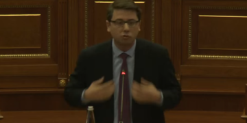 “Ish dashtë me u përgjigj penalisht” – përplasje mes Muratit dhe Grudës në seancë, përfshihet edhe Albulena Haxhiu