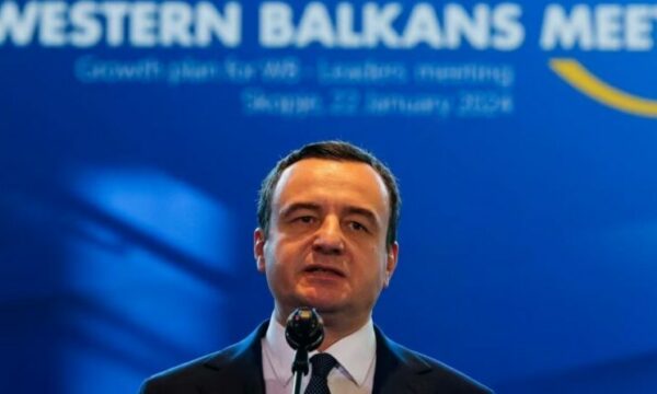 Kurti merr pjesë në Samitin e Planit të Rritjes së Bashkimit Europian që mbahet në Tiranë