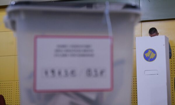 Presidentja në pajtim me VV-në, opozita kërkoi datë tjetër: Si u vendos për zgjedhjet më 28 dhjetor?