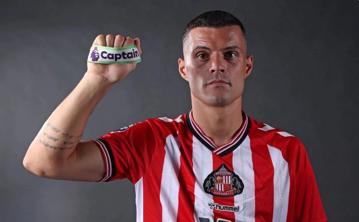 Sunderlandi shpreson në fitore ndaj Fulhamit, luten të ketë ndikim rekordi i Granit Xhakës