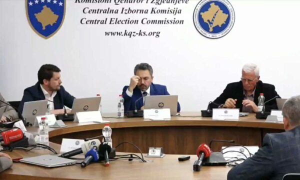 Ky është neni i Rregullores për dërgimin e fletëvotimeve në adresë të votuesve nga diaspora, Radoniqi dhe VV-ja kërkuan të mos zbatohet