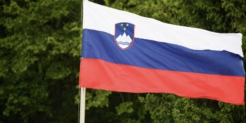 Sllovenia miraton ligjin për njohjen e patentë-shoferëve të Kosovës