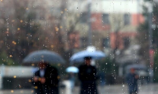 Mendimi për motin: Nesër shi kohëpaskohe, të enjten më ftohtë dhe me borë