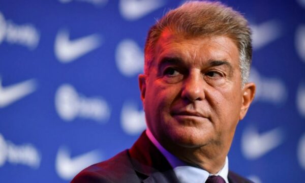 Ikona e Bayernit e ‘godet’ Barcelonën: Nuk duhet të luajnë në La Liga