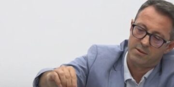 Pasi i dështoi propozimi në KQZ, burri i Albulena Haxhiut eskalon ndaj partive tjera