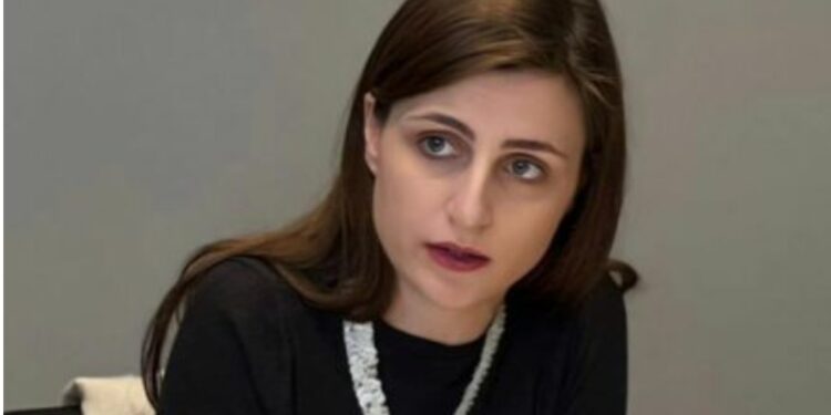 Ekspertja e energjisë Janina Ymeri: “Kosova vazhdon të zgjohet e të flejë në import – strategjia ‘Vukvendosje’ po e mban vendin të varur nga jashtë”