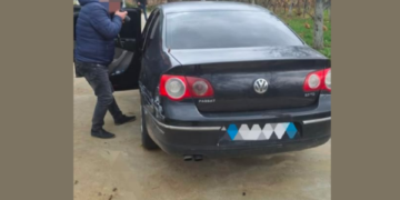 Zyrtari policor shqiptar i dyshuar për marrëdhenie seksuale me dhunë arrestohet sapo hyn nga Kosova në Shqipëri