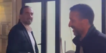 “U kallën do akraba”, Prebreza arrin në seli, pritet me brohoritje