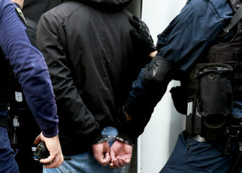 Falsifikoi dokumentet e pronave të AKP-së dhe i shiti më pas, arrestohet i dyshuari në Prishtinë