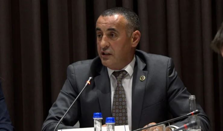 Brahimaj i AAK-së: Të gjithë njëzëri i themi jo bashkëpunimit me LVV-në