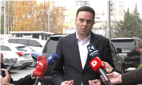 Abdixhiku: Presidentja gaboi kur e mandatoi Konjufcën, qysh në fillim është parë që s’i kanë numrat