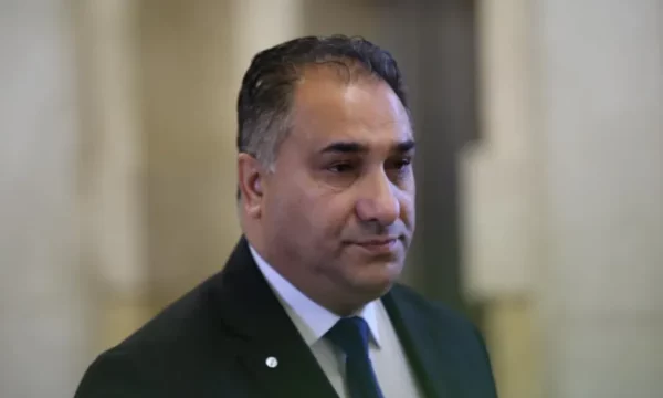 Kinolli: Kemi 8 vota nga grupi multientik për Glauk Konjufcën