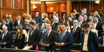 Deputetja e VV-së thotë se partia e saj po kërkon bashkëpunim, jo koalicione: Opozita të ndryshojë qasjen